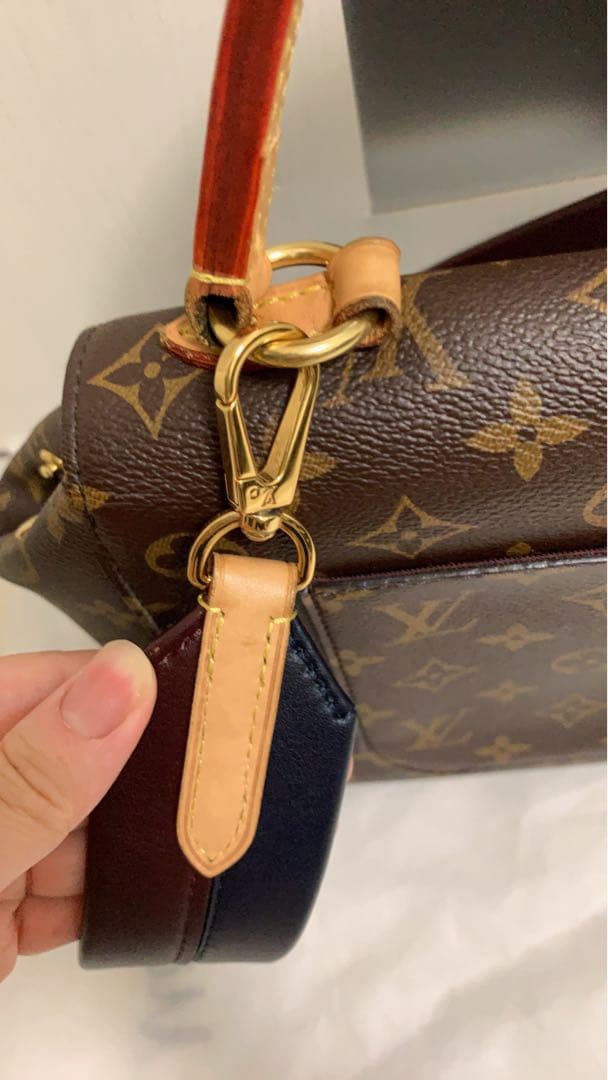 LOUIS VUITTON Cluny MM Handbag #QYE5TQ
