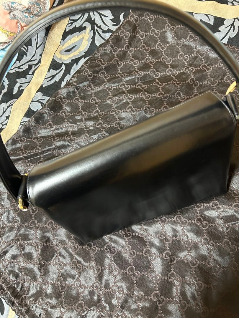 GUCCI Black Handbag #QYFW4J
