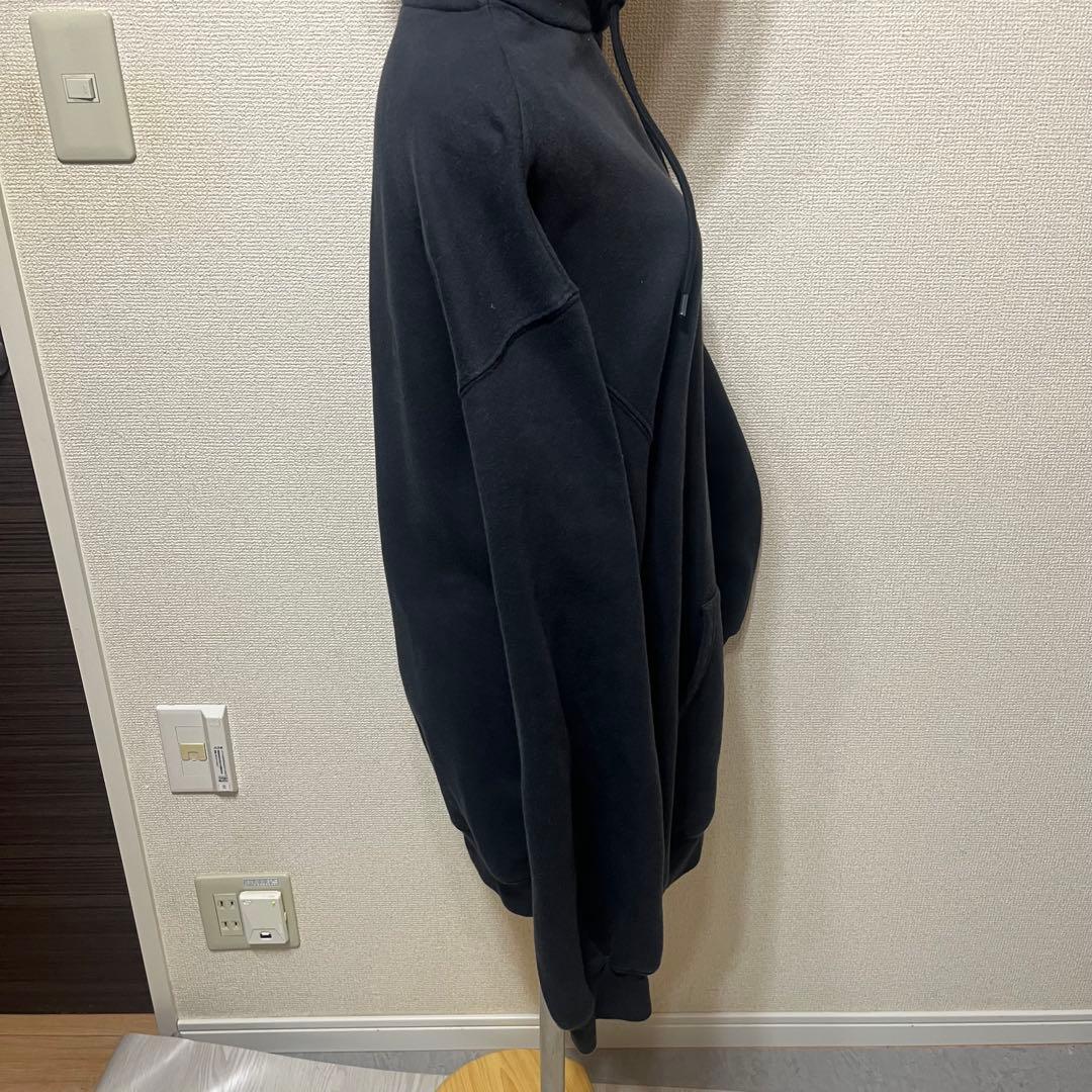 BALENCIAGA Hoodie with Tonal Logo on Back, Black, Size S #QY4ANZ