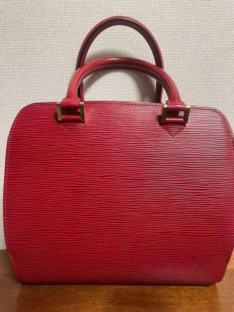 LOUIS VUITTON Epi Leather Handbag Red Flap #QY0VDP