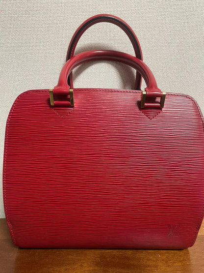 LOUIS VUITTON Epi Leather Handbag Red Flap #QY0VDP