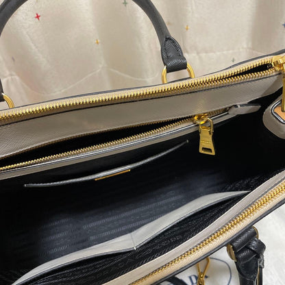 Prada Saffiano Bicolor #PG9OPR