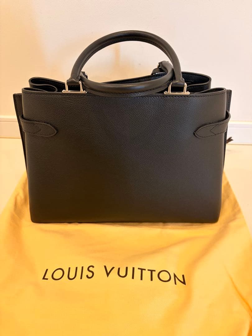 LOUIS VUITTON Rock Me Day Leather Handbag 35x24x16cm #QY8617