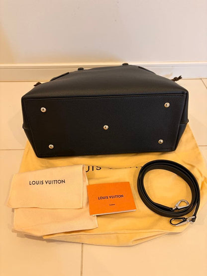 LOUIS VUITTON Rock Me Day Leather Handbag 35x24x16cm #QY8617
