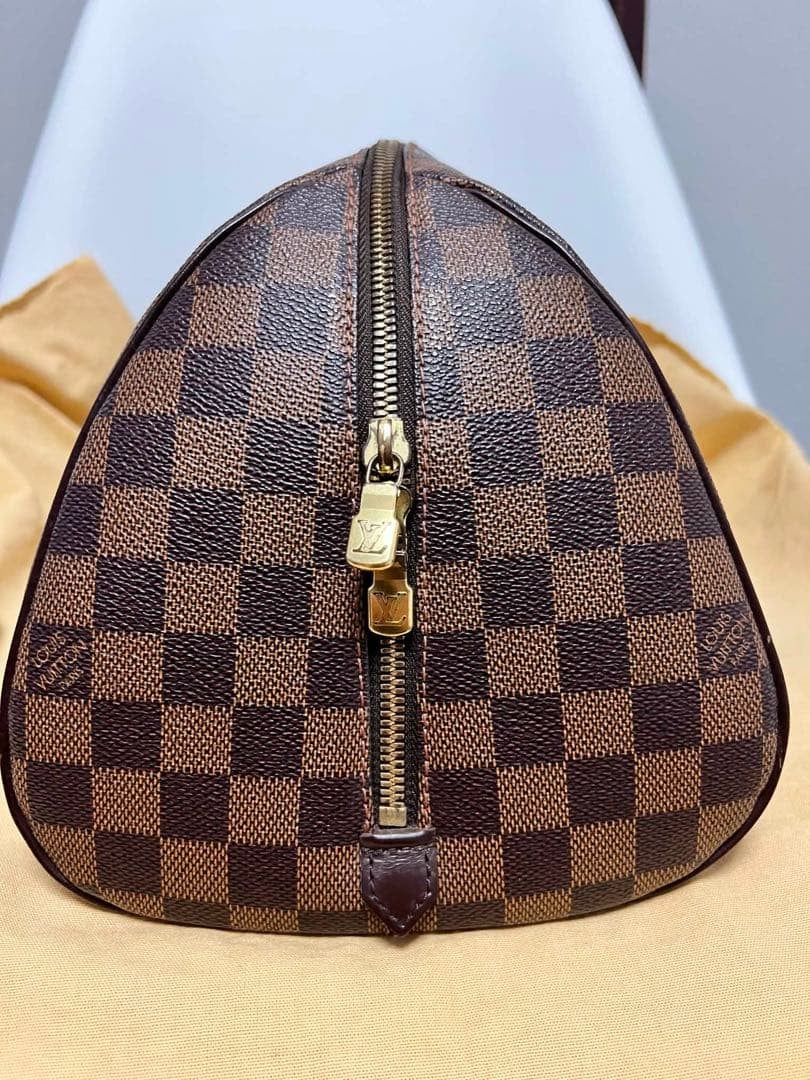 LOUIS VUITTON Damien Rivera #QY8SQA