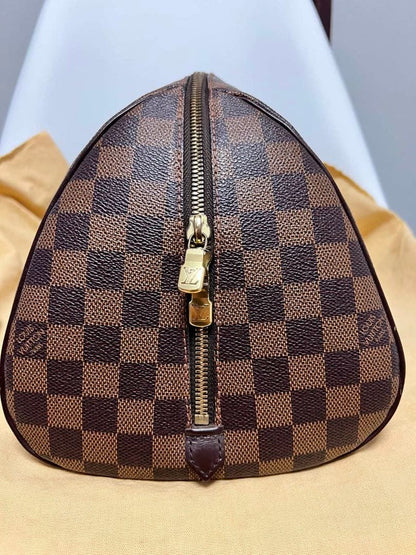 LOUIS VUITTON Damien Rivera #QY8SQA