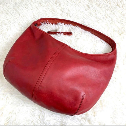 COACH 9921 Crescent Moon Shoulder Bag, One-Shoulder, Red #QY0VGT