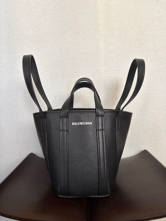 BALENCIAGA Everyday XS North-South Tote #QYI1IR
