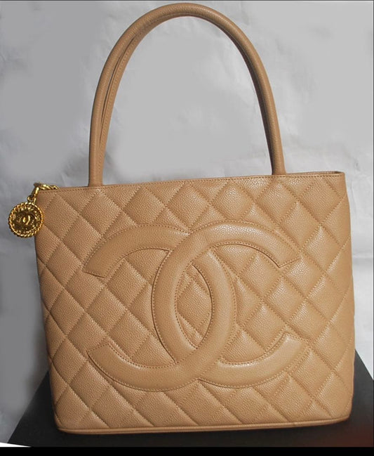 CHANEL Coin Caviar Skin Bag Beige Women #QY4JK2