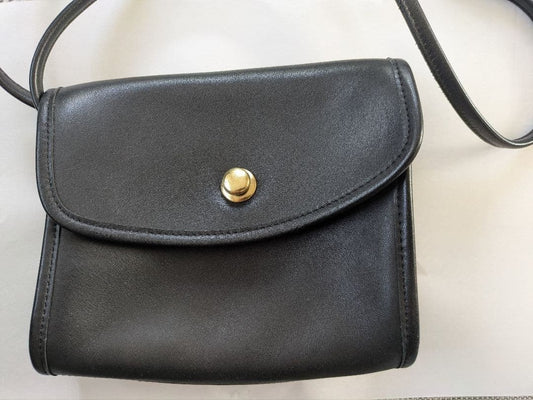 COACH Old Coach Shoulder Bag, Black Glovetanned Leather #QY3V2O