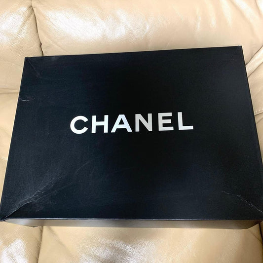 CHANEL Vintage Matelasse Caviar Skin Handbag Black 27x25cm Authentic #QY319K