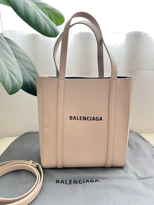 BALENCIAGA Everyday Tote Bag, Beige, XXS #QY8L6Q