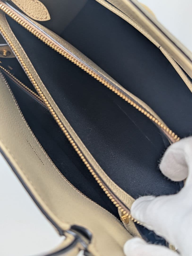 BURBERRY Beige Leather Handbag Gold Hardware Double Handle Classic #QY31W3