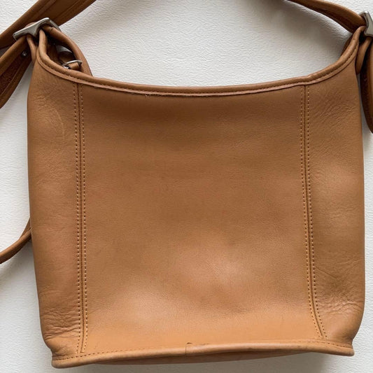 COACH Old Coach Shoulder Bag, Glovetanned Leather, Beige, USA #QY3NTZ