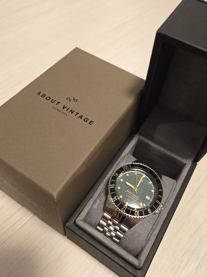 About Classic 1954 GMT Steel Green Turtle #QY1QBQ