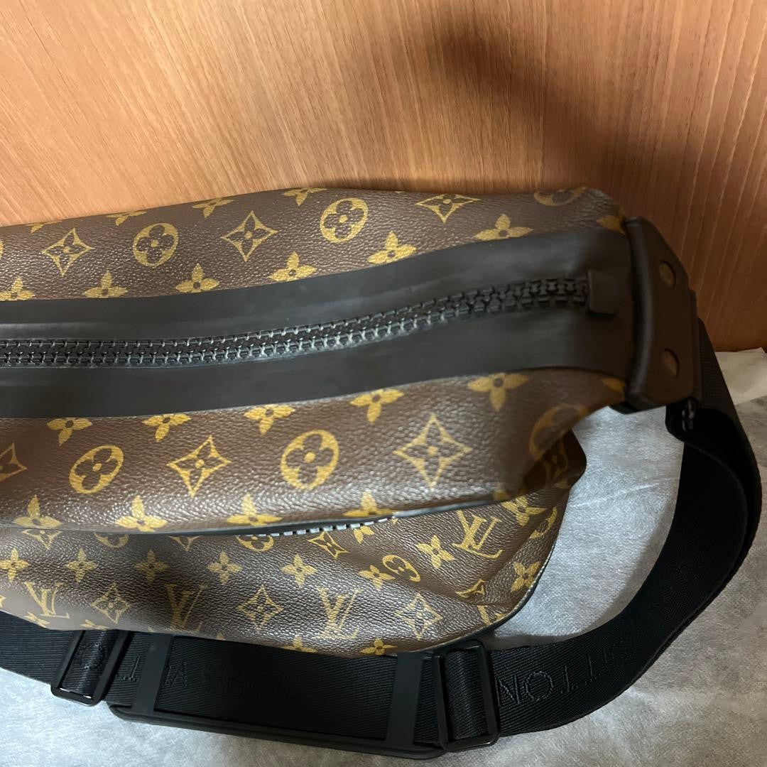 LOUIS VUITTON Waterproof Messenger Bag M40399 Leather #QYEKZI