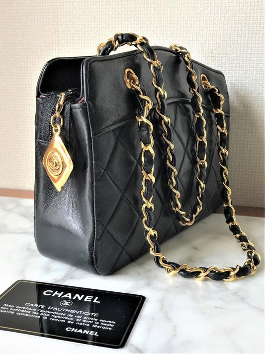 CHANEL Vintage Matelasse Mini Chain Handbag Lambskin Black Paris 34yr #QYED77