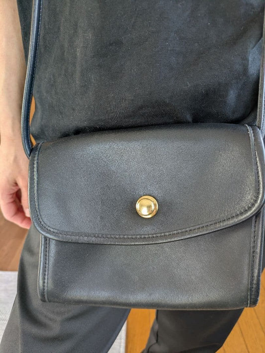 COACH Old Coach Shoulder Bag, Black Glovetanned Leather #QY3V2O