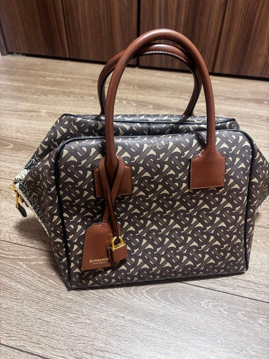 BURBERRY Geometric Pattern Handbag #QY4JCK