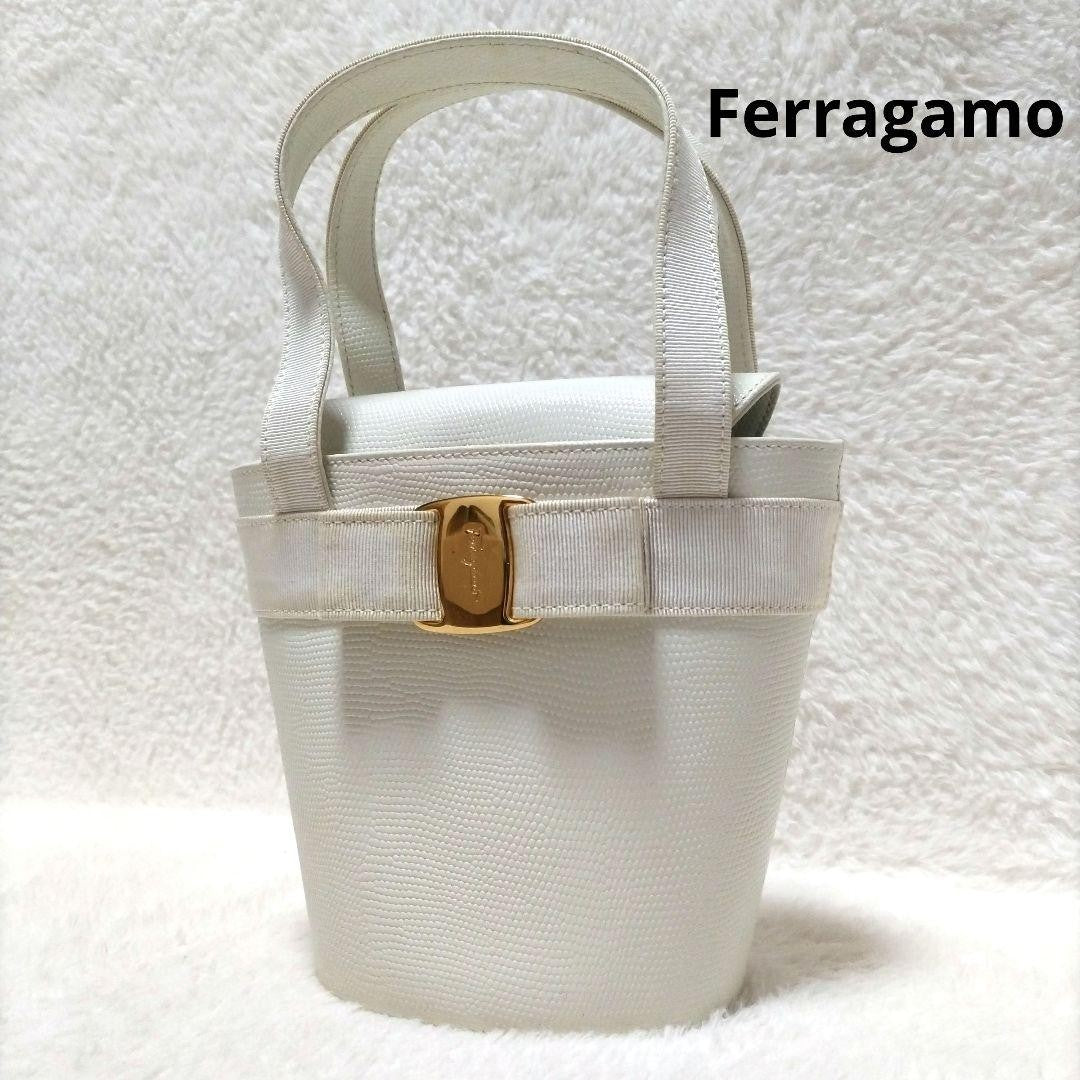 FERRAGAMO Ferragamo Vara Ribbon Gold Hardware Grained Leather Bucket #QY7I77