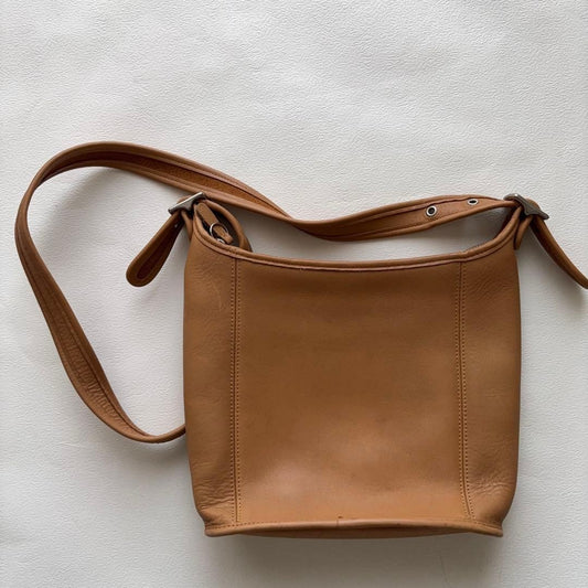 COACH Old Coach Shoulder Bag, Glovetanned Leather, Beige, USA #QY3NTZ