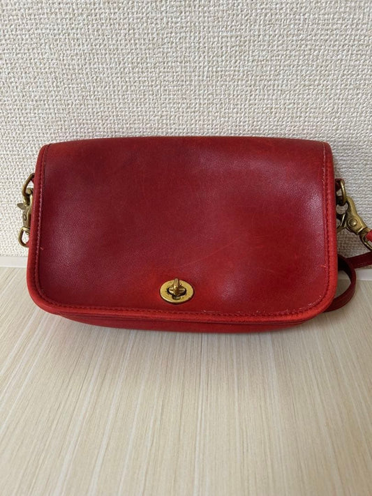 COACH Old Coach Leather Shoulder Bag, Red Women #QY2T11