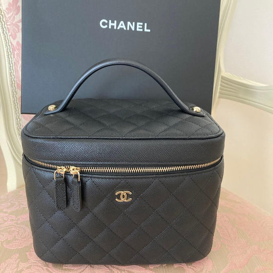 CHANEL Classic Vanity Bag in Caviar Skin Black #QY7JFH