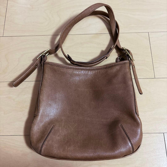 Classic Coach shoulder bag, model 9204, made in the USA. #QYFVKZ