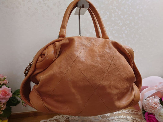 CHANEL leather handbag #QYIGJW