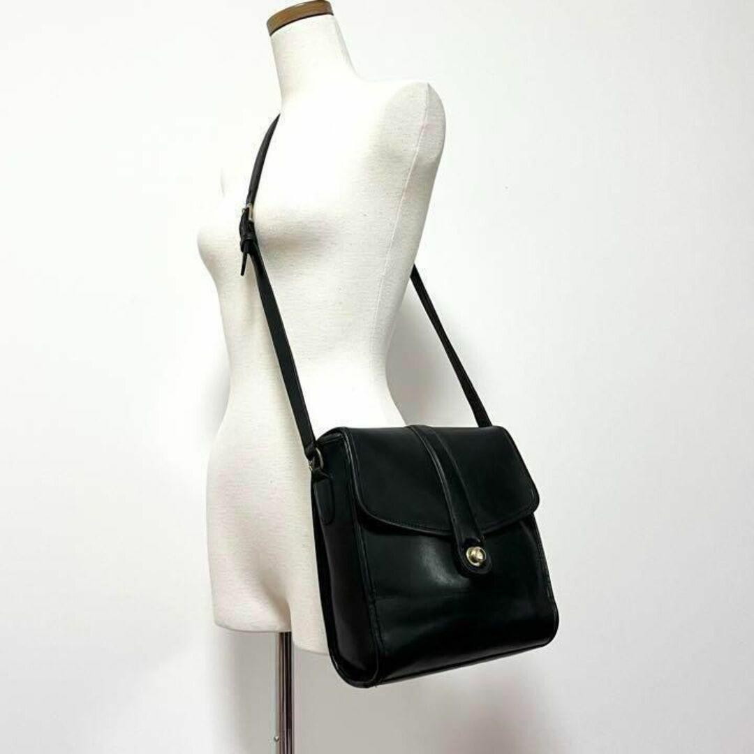 USA OLD Coach Leather Shoulder Bag with Hook Closure #QY7B1G