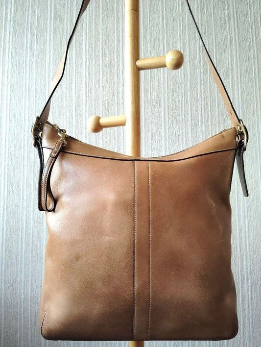 COACH Old Coach Shoulder Bag, Leather, Camel Women #QYDQ7P