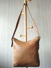 COACH Old Coach Shoulder Bag, Leather, Camel Women #QYDQ7P