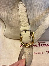FERRAGAMO White Leather Tote Bag with Zip Pocket A4 #QYHDQT