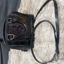 LOUIS VUITTON Black Handbag #QYAZ2Z