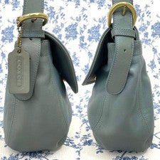 Old Coach shoulder bag, blue tones. #QYH67K