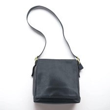 COACH Classic Old Coach Shoulder Bag, Glovetanned Leather, Black #QY1IO0
