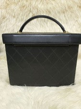 CHANEL Black Quilted Handbag Leather #QY5U8D