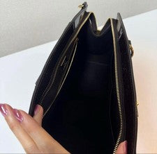 * LOUIS VUITTON Monogram Vernis M #QY013S