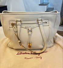 FERRAGAMO White Leather Tote Bag with Zip Pocket A4 #QYHDQT