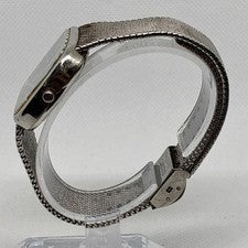 Classic Seiko men's watch with blue dial. Hard to Find item. #QYL0DL
