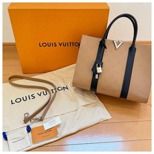LOUIS VUITTON Very Tote 2-Way Bag W30cm #QYG3MR