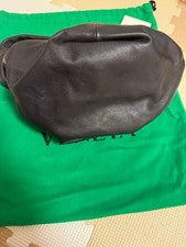 Bottega Veneta handbag, double knot design. #QY2640