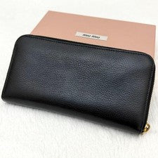 Beautiful item ⭐️ Miu Miu miu miu round zipper long wallet black black