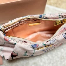 Extremely beautiful item✨miu miu pouch floral pattern pink floral with handle