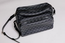 LOUIS VUITTON Damier Graphite Shoulder Bag 831 Black #QY12Z3