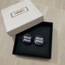 [Good condition] ♡miu miu♡ Looks great with summer outfits logo earrings navy