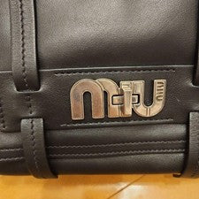 miu miu leather shoulder bag black