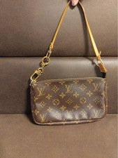 LOUIS VUITTON Accessory Pouch Keychain #QY0VSN