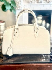 LOUIS VUITTON Pont Neuf PM Epi Ivory W23.5×H22×D8.5cm Bag #QYJYBK