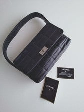 CHANEL Black Leather Handbag withGuarantee Card Classic Hawaii 25x15cm Mod #QY5TJH